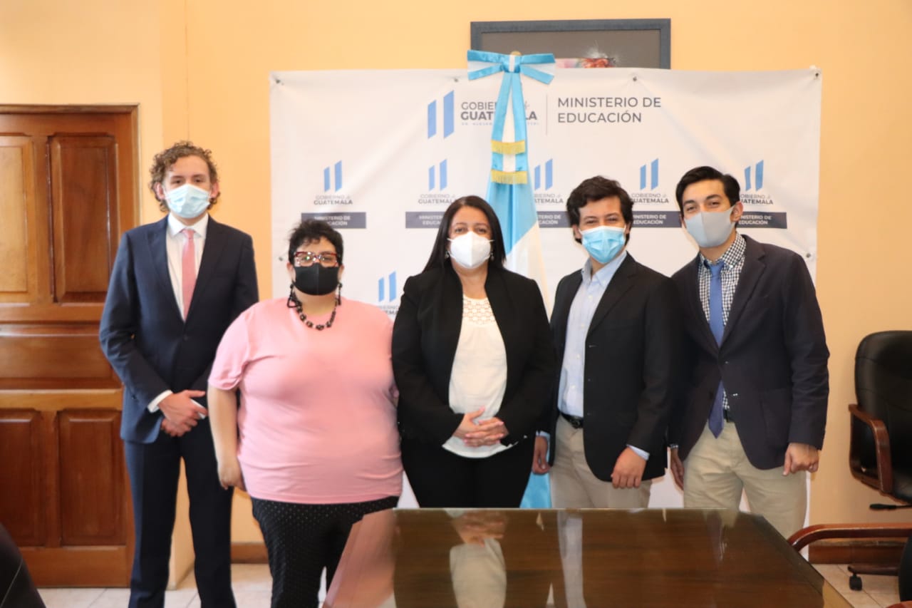 Reunión de la Junta Directiva CIMAT con Ministerio de Educación de Guatemala